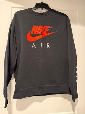 Nike Crewneck Sweatshirt in Black with Red Logo